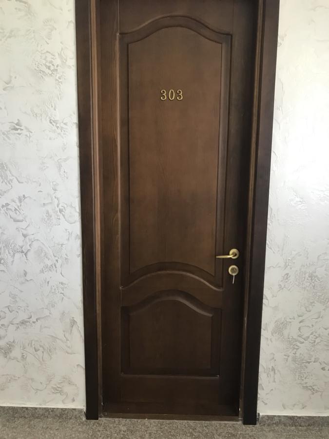Nani'S Sweet Home Батуми Екстериор снимка